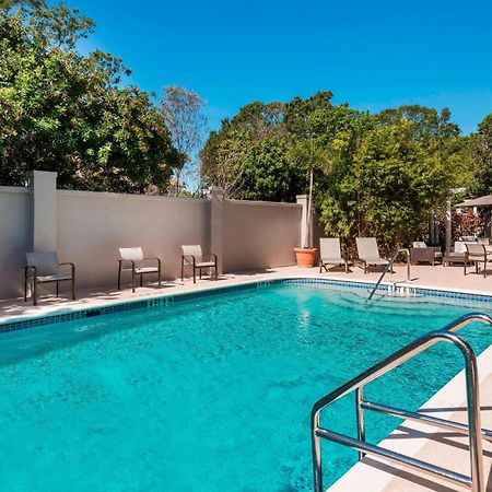 Отель Courtyard Sarasota Bradenton Airport Экстерьер фото
