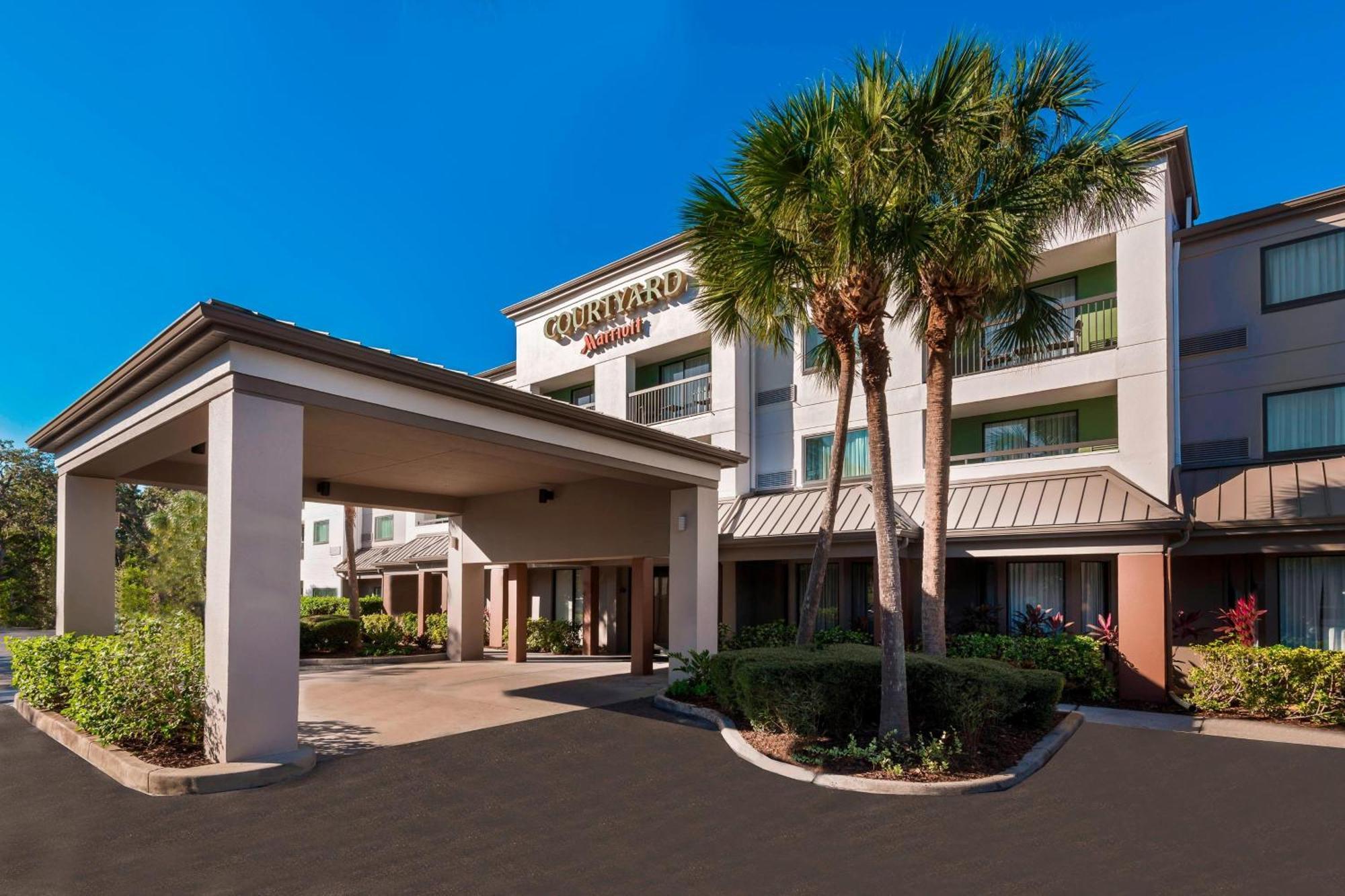 Отель Courtyard Sarasota Bradenton Airport Экстерьер фото