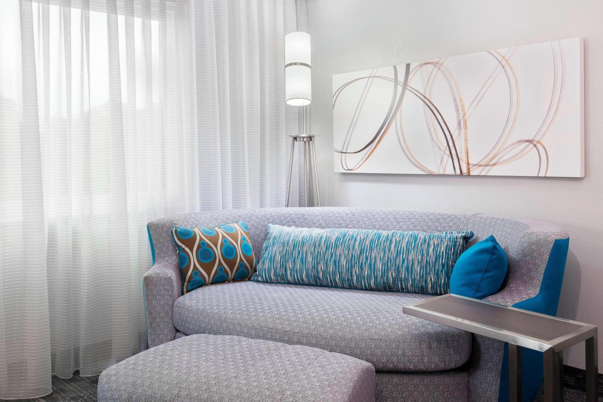 Отель Courtyard Sarasota Bradenton Airport Экстерьер фото