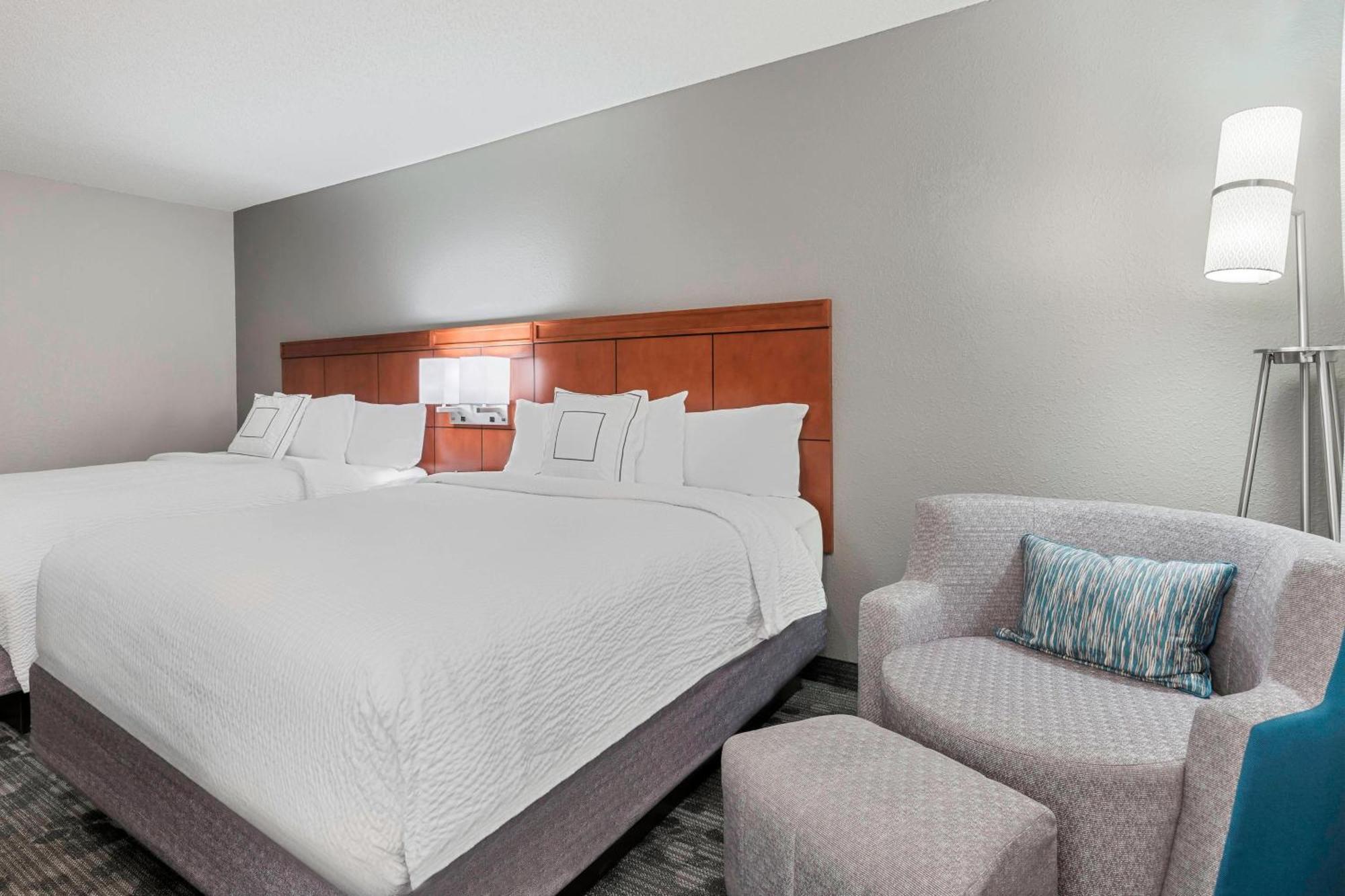 Отель Courtyard Sarasota Bradenton Airport Экстерьер фото