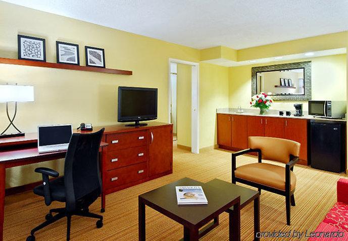 Отель Courtyard Sarasota Bradenton Airport Номер фото