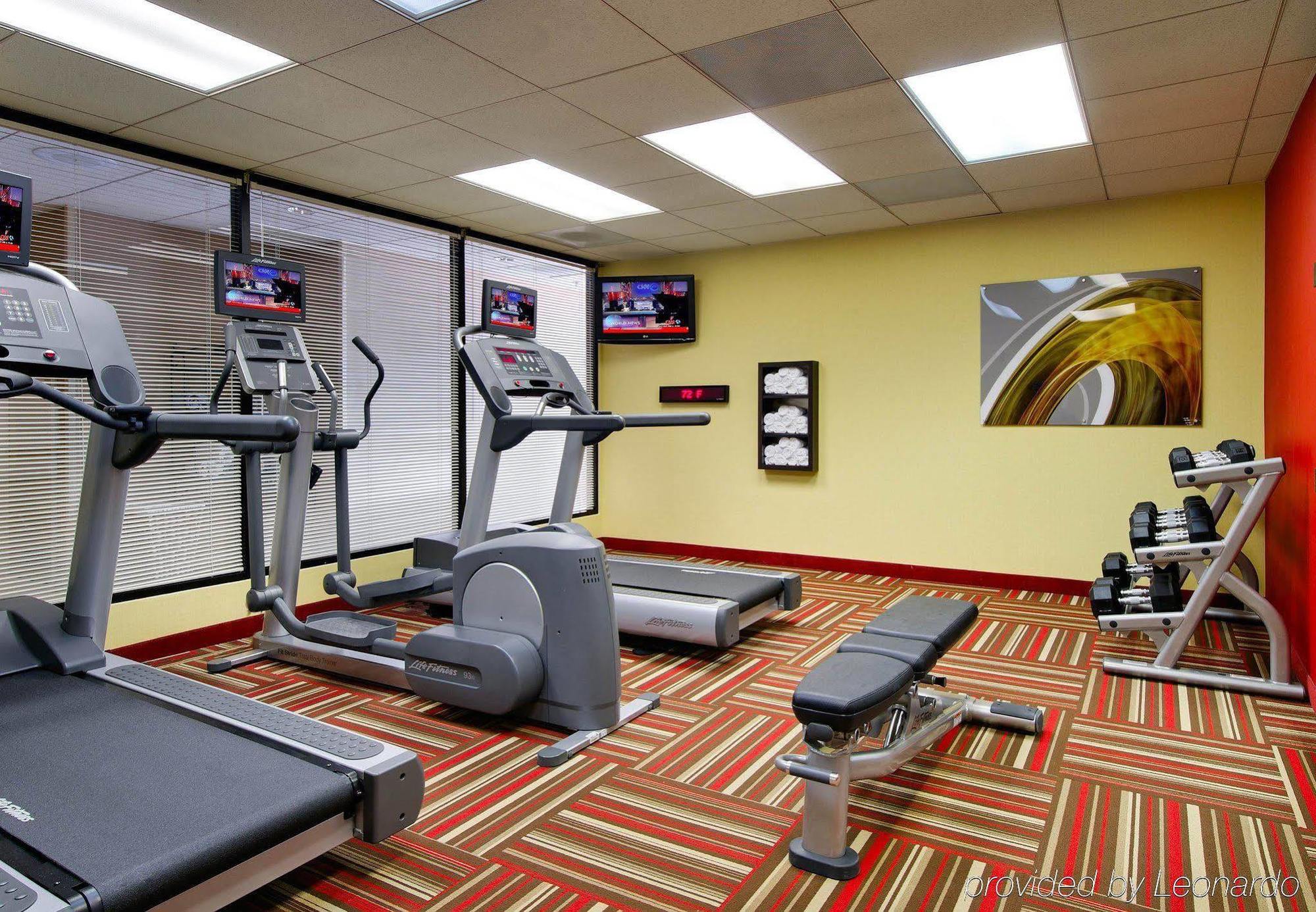 Отель Courtyard Sarasota Bradenton Airport Экстерьер фото