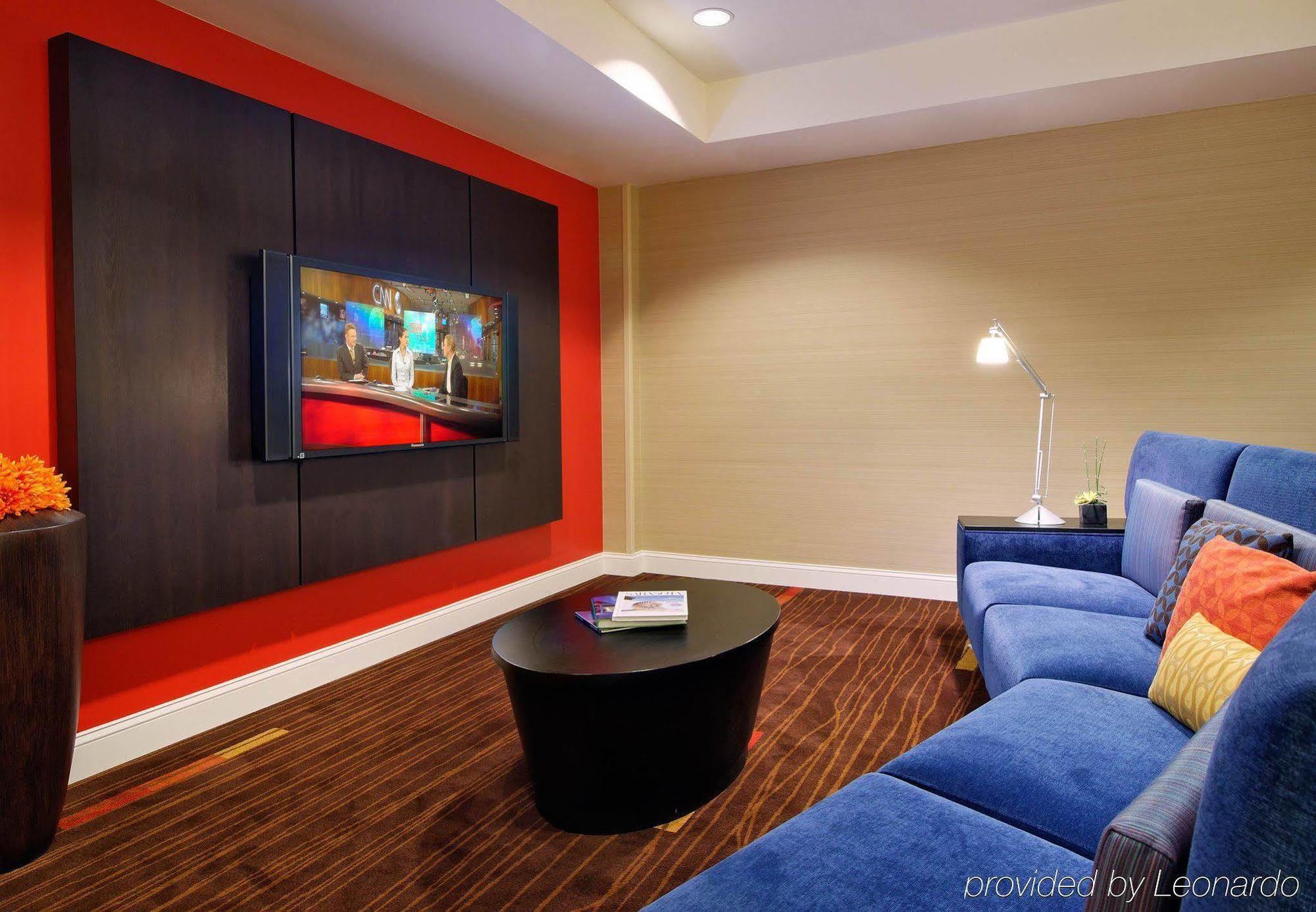 Отель Courtyard Sarasota Bradenton Airport Экстерьер фото