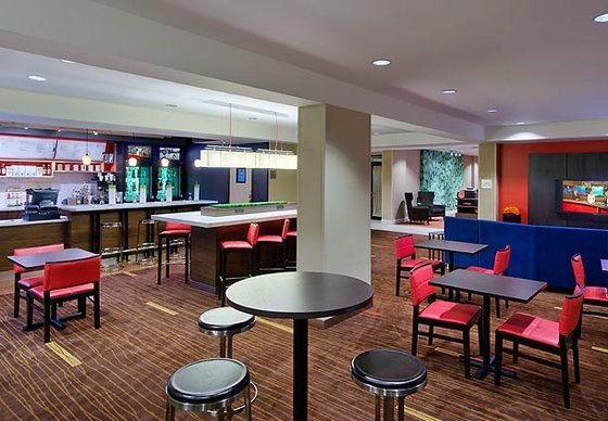 Отель Courtyard Sarasota Bradenton Airport Экстерьер фото